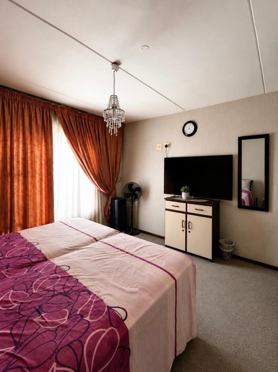 2 Bedroom Property for Sale in Sunninghill Gauteng