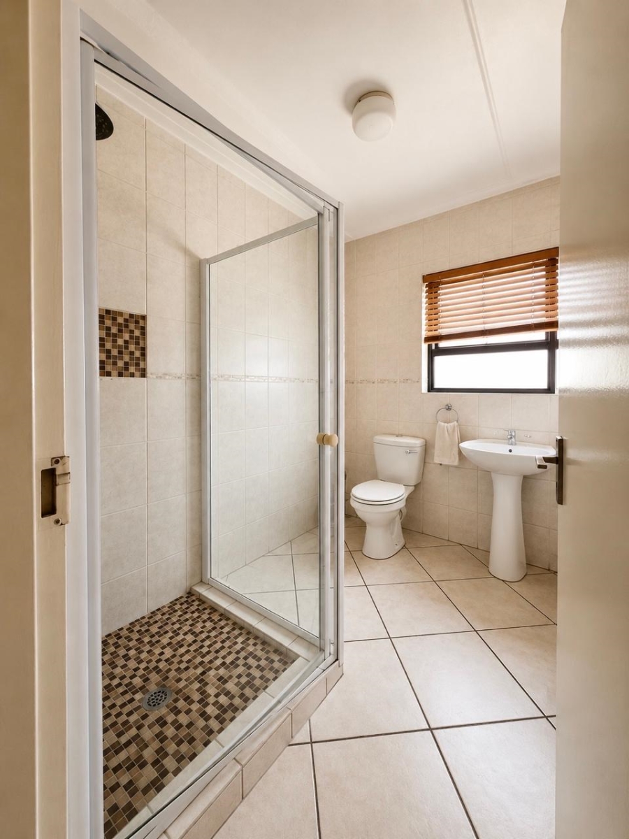 2 Bedroom Property for Sale in Sunninghill Gauteng
