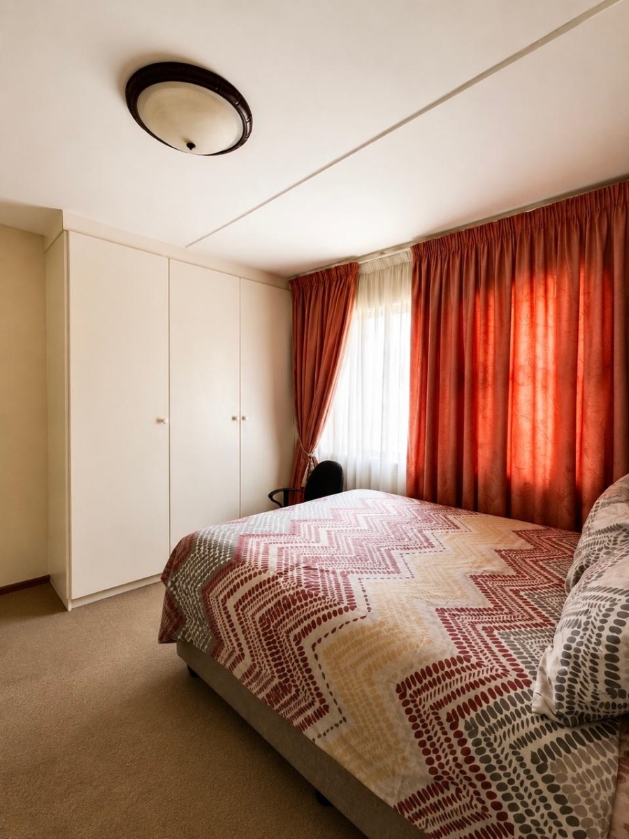 2 Bedroom Property for Sale in Sunninghill Gauteng