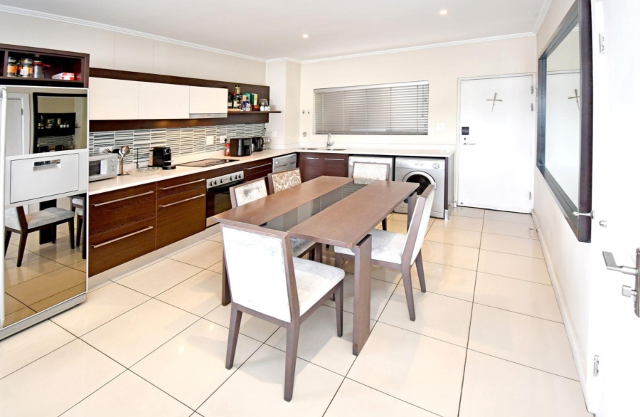 To Let 2 Bedroom Property for Rent in Bedford Gardens Gauteng