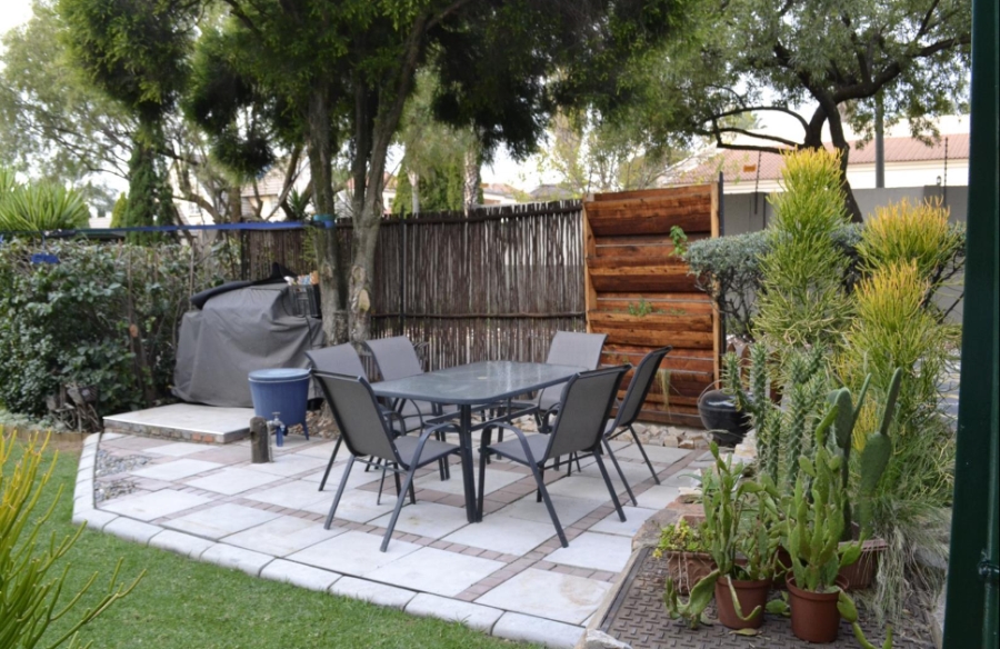 2 Bedroom Property for Sale in Marais Steyn Park Gauteng