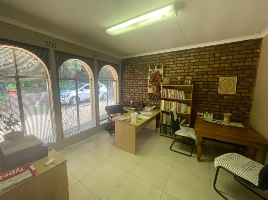 4 Bedroom Property for Sale in Glenvista Gauteng