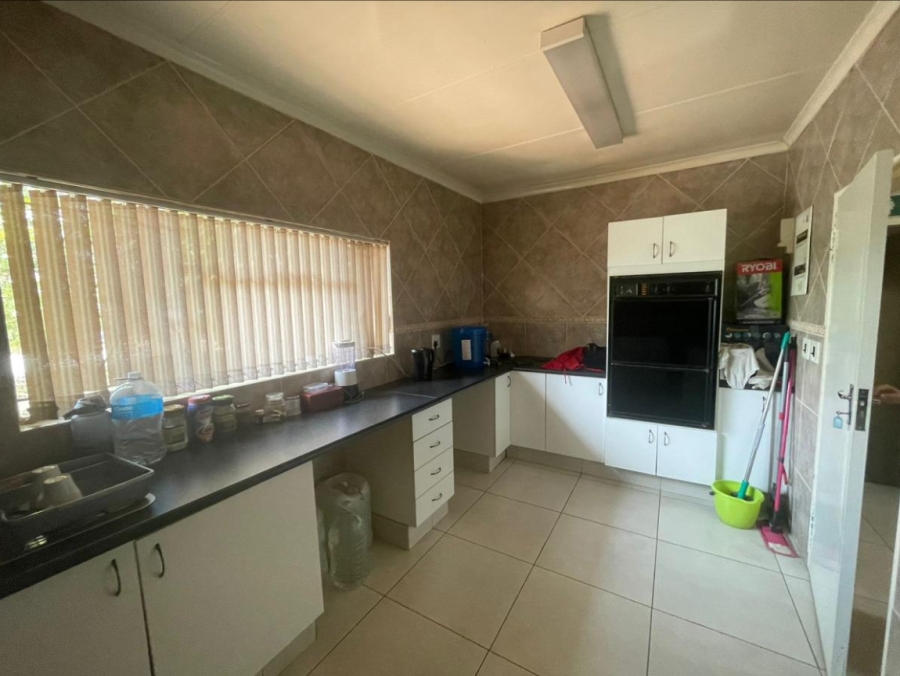 4 Bedroom Property for Sale in Glenvista Gauteng