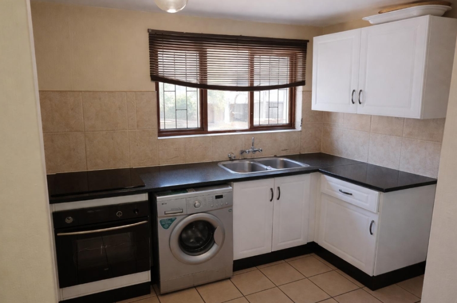 2 Bedroom Property for Sale in Sunninghill Gauteng