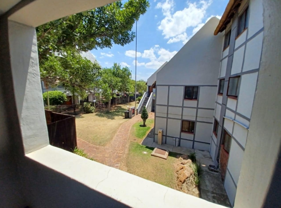 2 Bedroom Property for Sale in Sunninghill Gauteng