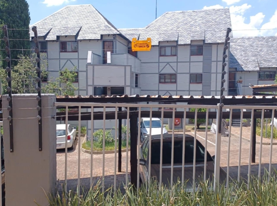 2 Bedroom Property for Sale in Sunninghill Gauteng
