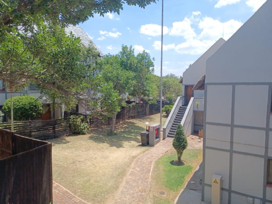 2 Bedroom Property for Sale in Sunninghill Gauteng