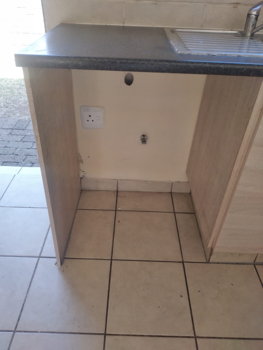 To Let 3 Bedroom Property for Rent in Chantelle Gauteng