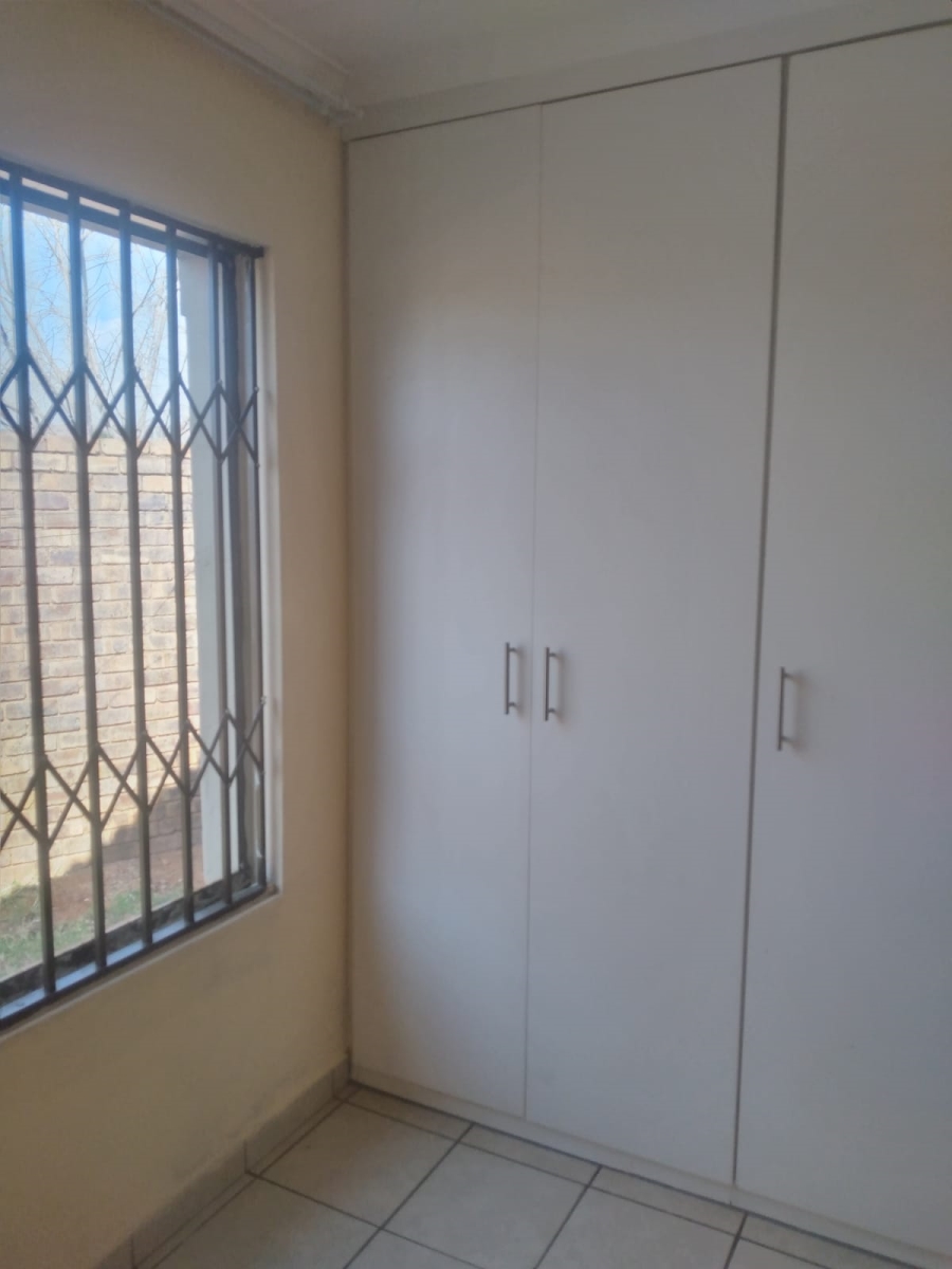 To Let 3 Bedroom Property for Rent in Chantelle Gauteng