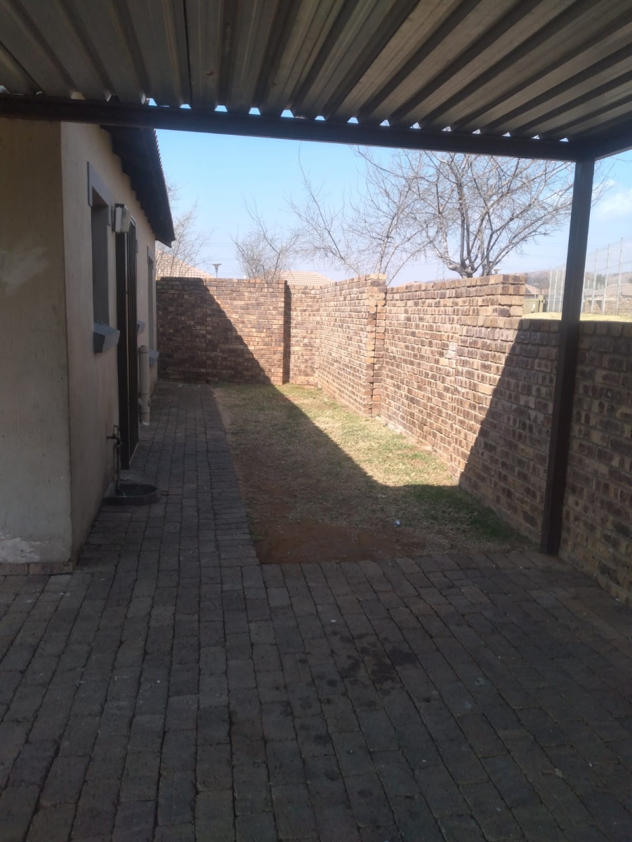 To Let 3 Bedroom Property for Rent in Chantelle Gauteng