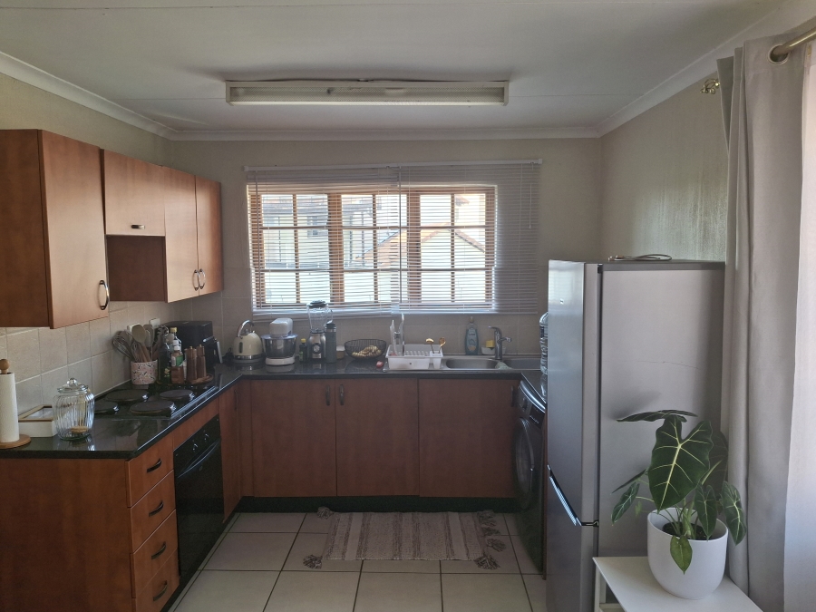 To Let 1 Bedroom Property for Rent in Olympus AH Gauteng