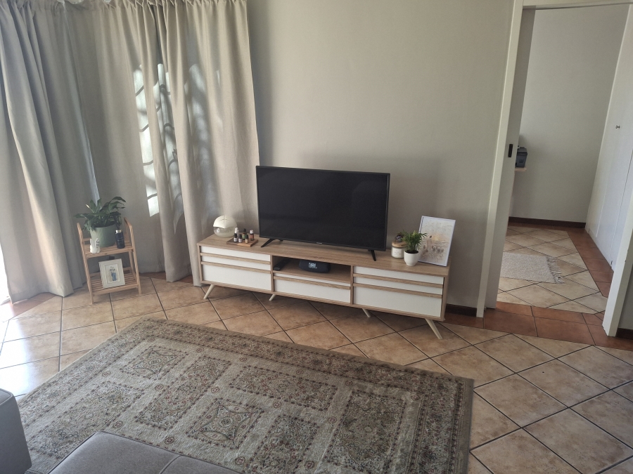 To Let 2 Bedroom Property for Rent in Equestria Gauteng