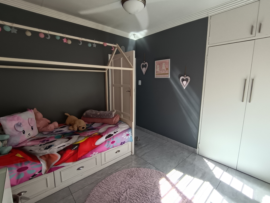 4 Bedroom Property for Sale in Brackendowns Gauteng
