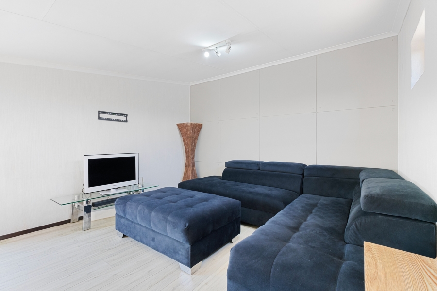 3 Bedroom Property for Sale in Broadacres Gauteng