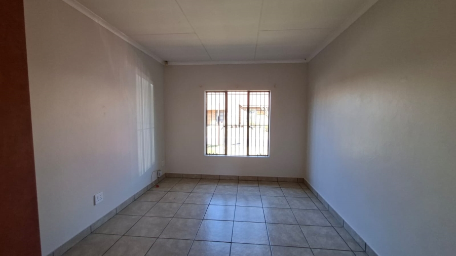 3 Bedroom Property for Sale in Denneoord Gauteng