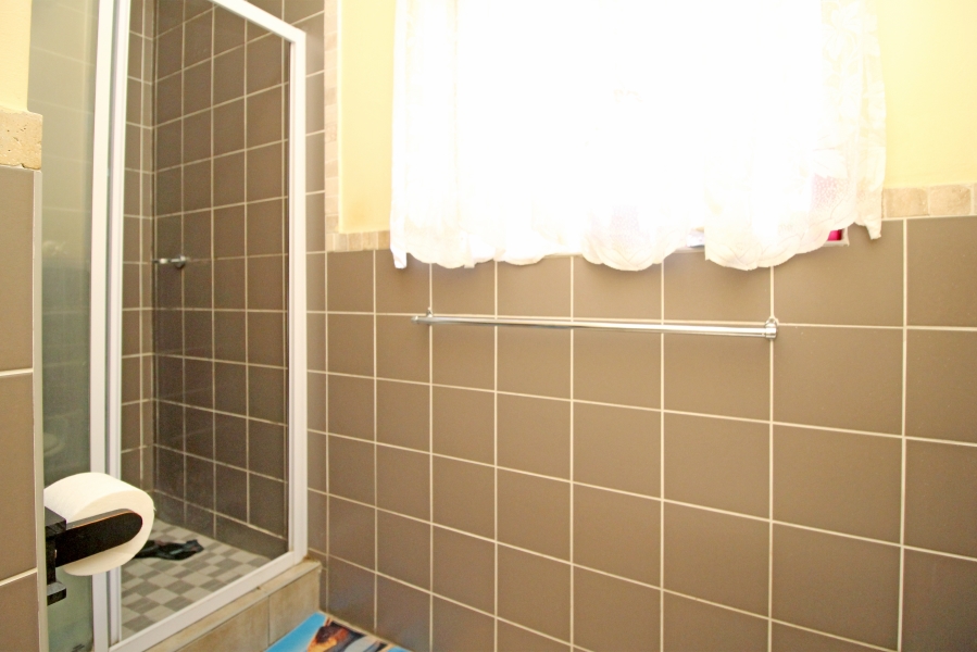To Let 2 Bedroom Property for Rent in Buccleuch Gauteng