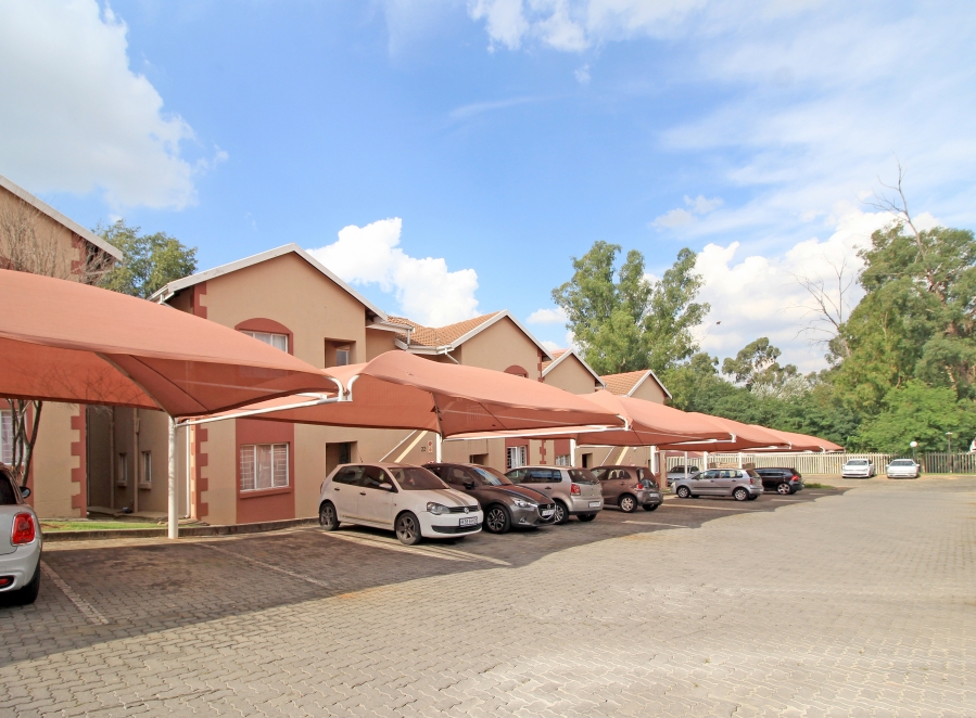 To Let 2 Bedroom Property for Rent in Buccleuch Gauteng