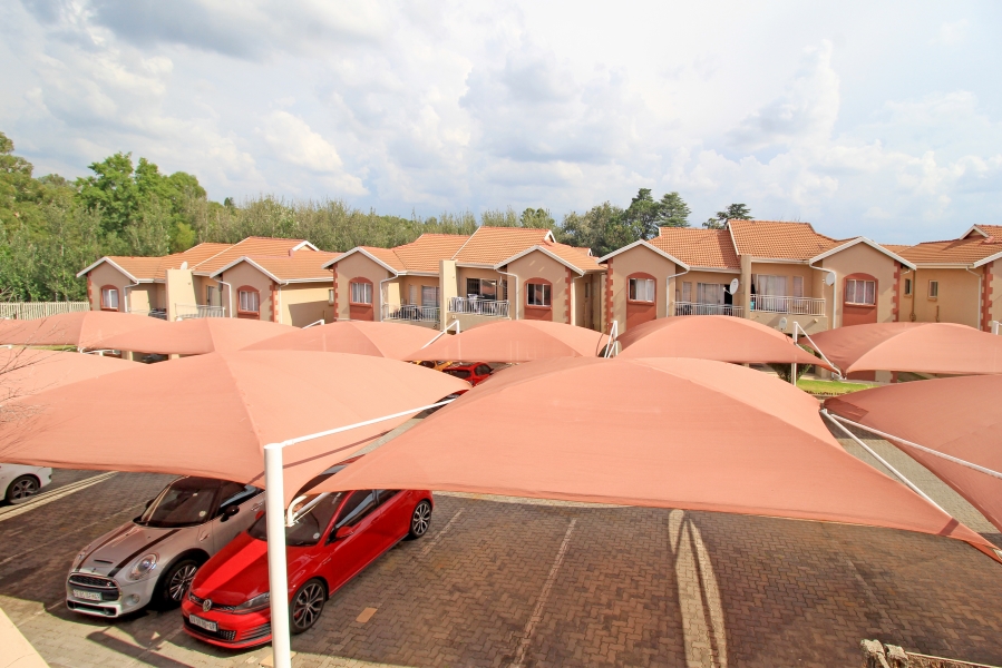 To Let 2 Bedroom Property for Rent in Buccleuch Gauteng