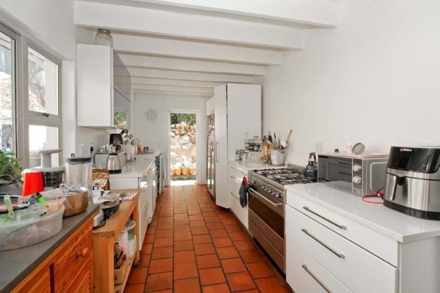 To Let 4 Bedroom Property for Rent in Mountain View Gauteng