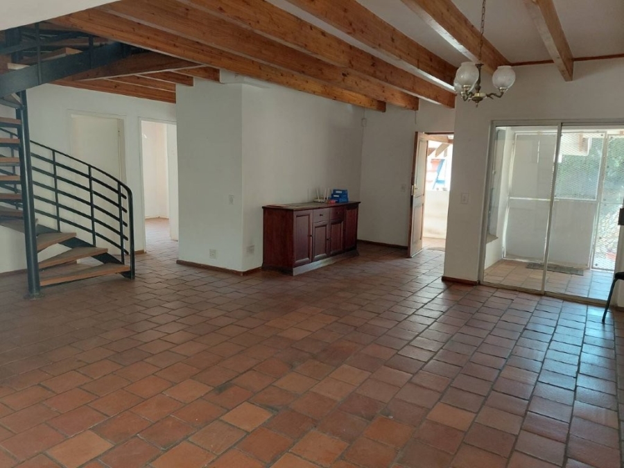 To Let 4 Bedroom Property for Rent in Mountain View Gauteng