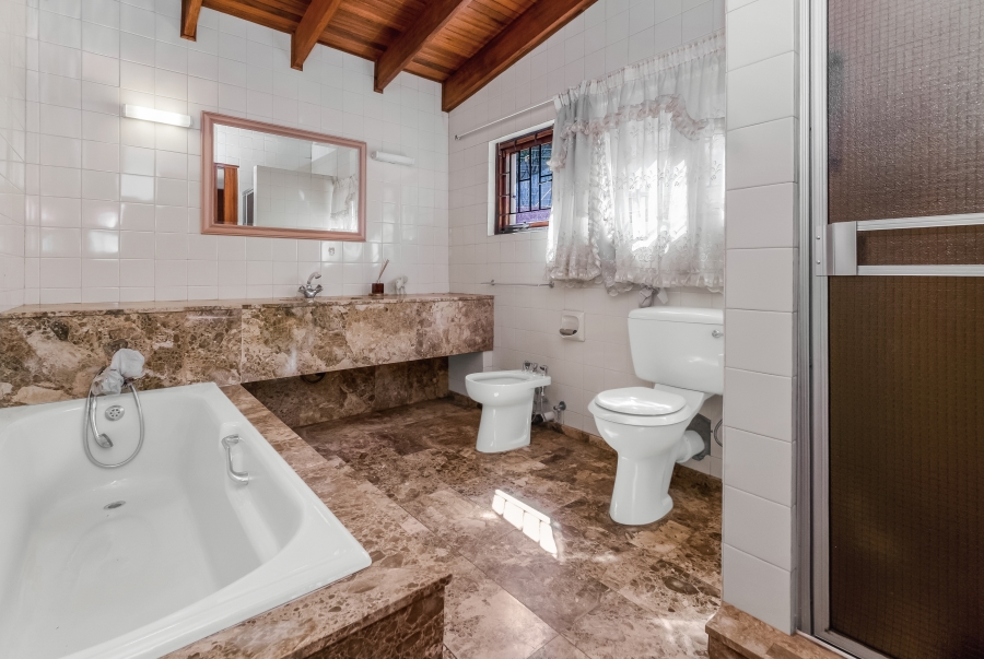 To Let 5 Bedroom Property for Rent in Bryanston Gauteng