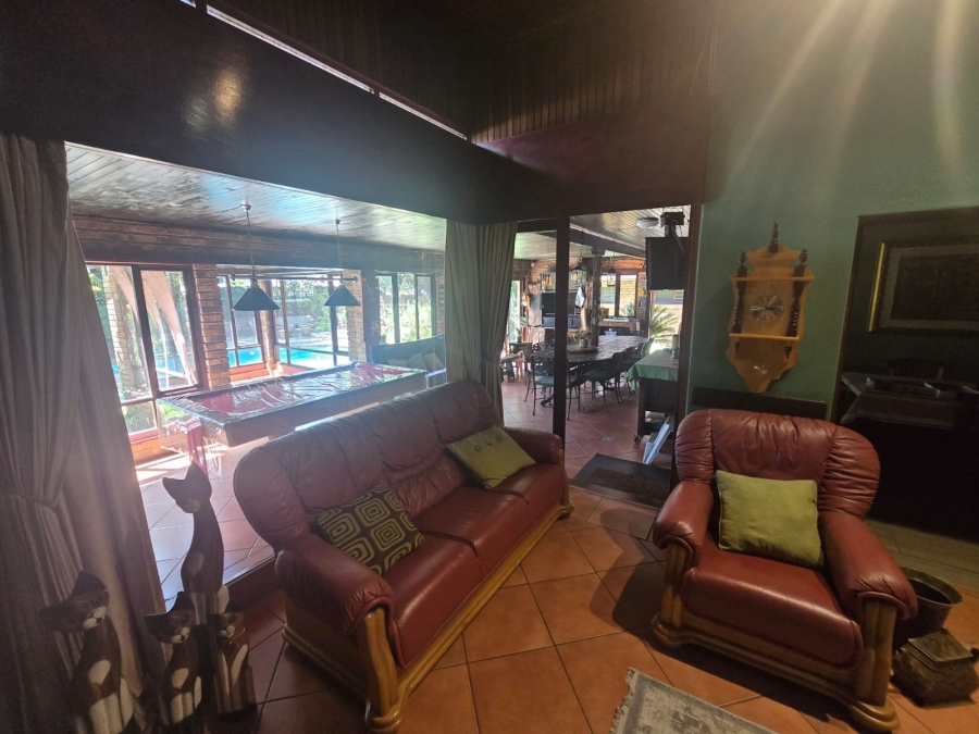4 Bedroom Property for Sale in Parkhill Gardens Gauteng