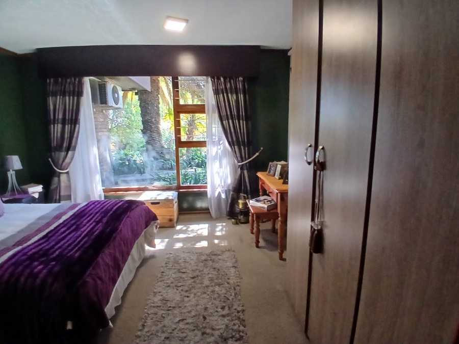 4 Bedroom Property for Sale in Parkhill Gardens Gauteng