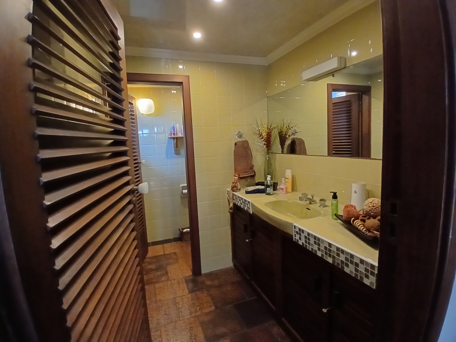 4 Bedroom Property for Sale in Parkhill Gardens Gauteng