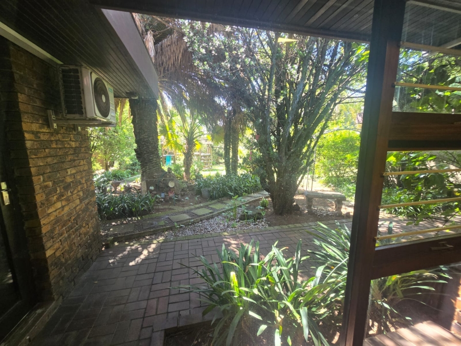 4 Bedroom Property for Sale in Parkhill Gardens Gauteng