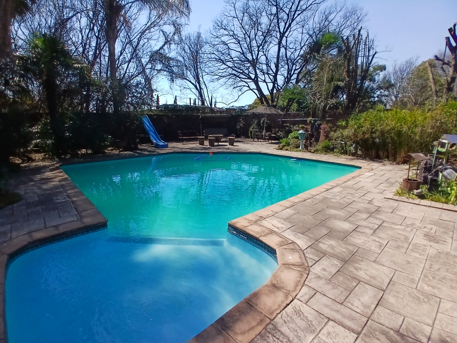 4 Bedroom Property for Sale in Parkhill Gardens Gauteng