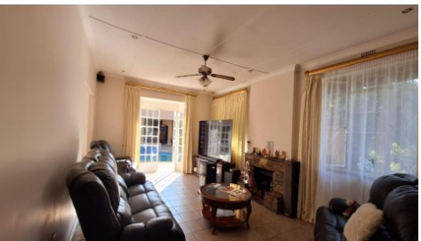 2 Bedroom Property for Sale in Bordeaux Gauteng
