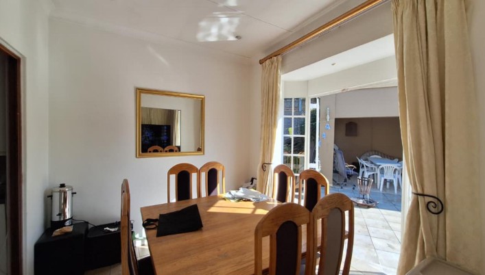 2 Bedroom Property for Sale in Bordeaux Gauteng