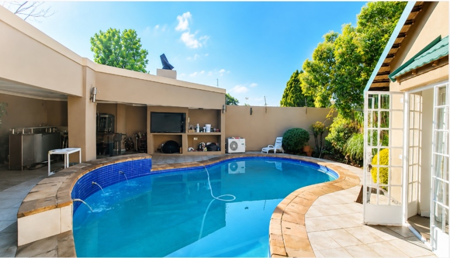 2 Bedroom Property for Sale in Bordeaux Gauteng