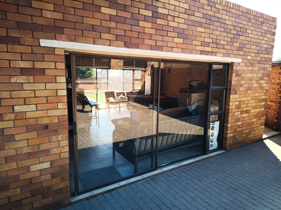 3 Bedroom Property for Sale in The Hill Gauteng