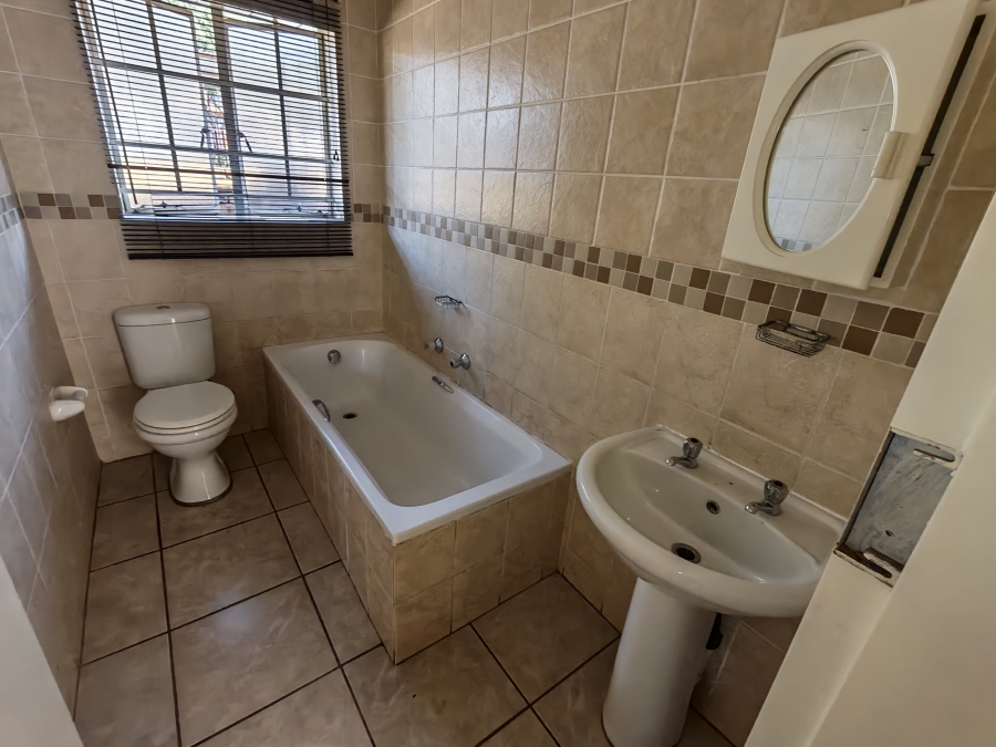 2 Bedroom Property for Sale in Amandasig Gauteng