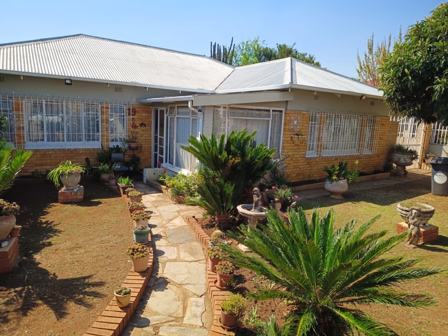 3 Bedroom Property for Sale in Rewlatch Gauteng