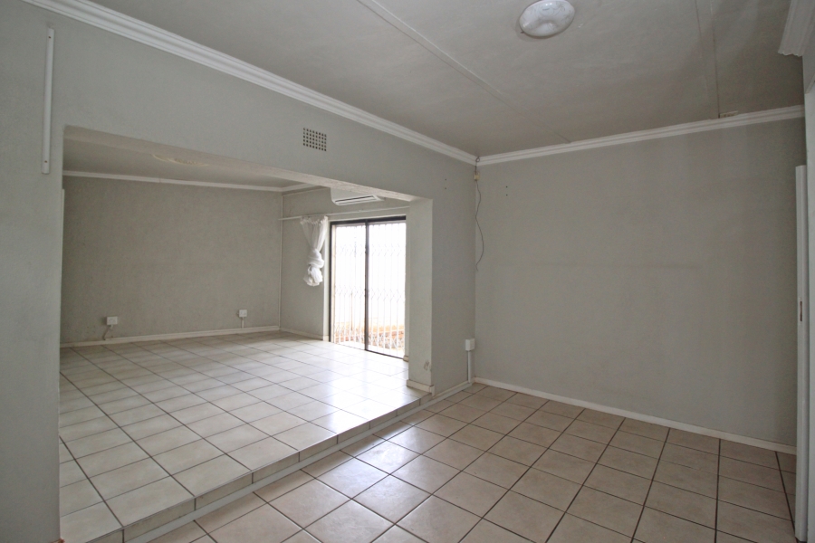 3 Bedroom Property for Sale in Rustivia Gauteng