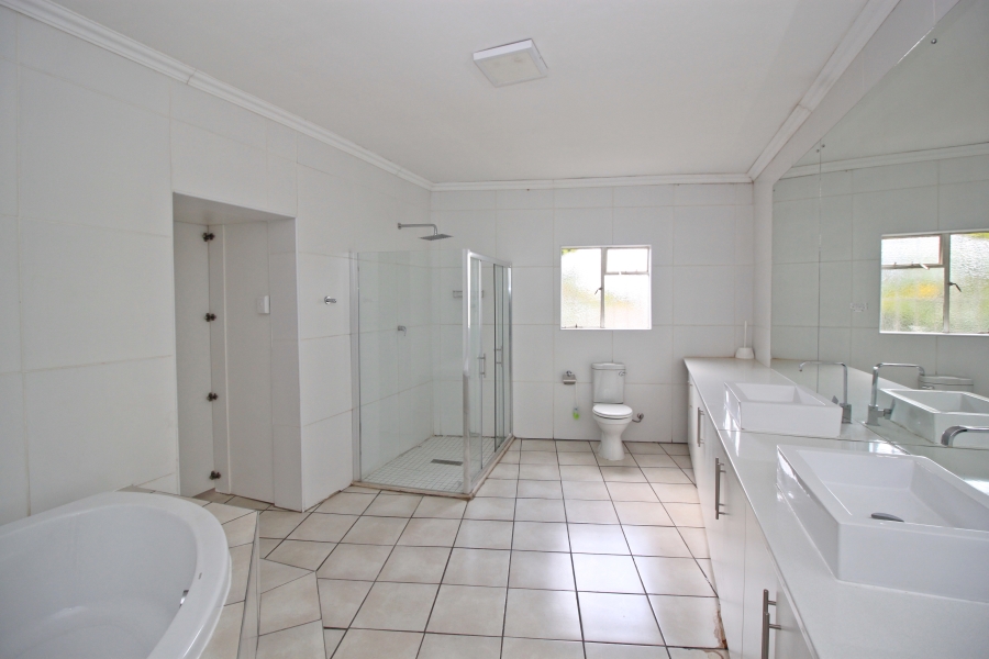3 Bedroom Property for Sale in Rustivia Gauteng
