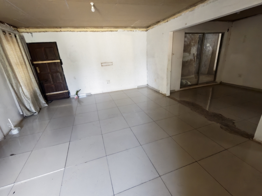 7 Bedroom Property for Sale in Karenpark Gauteng