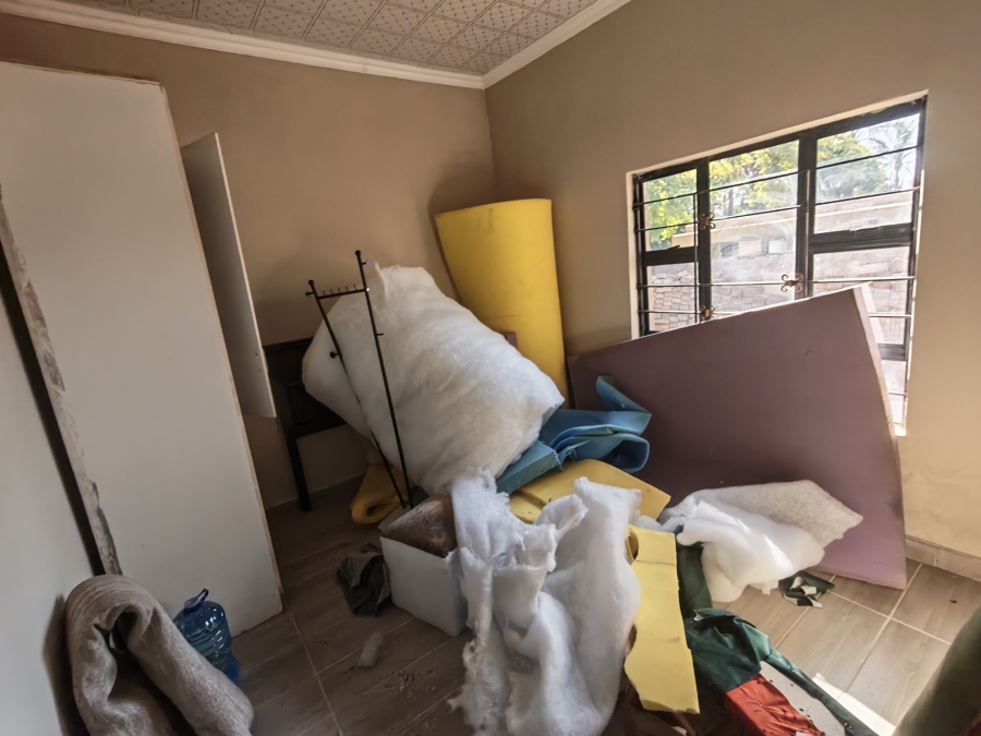 7 Bedroom Property for Sale in Karenpark Gauteng