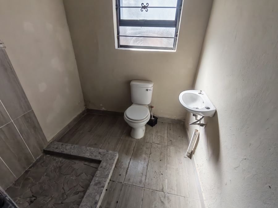 7 Bedroom Property for Sale in Karenpark Gauteng