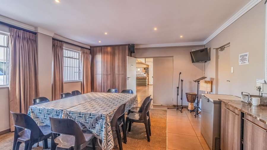 2 Bedroom Property for Sale in Orchards Gauteng