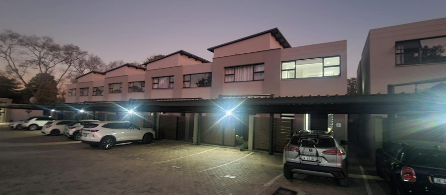 2 Bedroom Property for Sale in Maroelana Gauteng