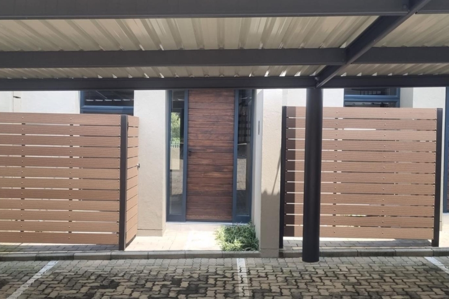 2 Bedroom Property for Sale in Maroelana Gauteng