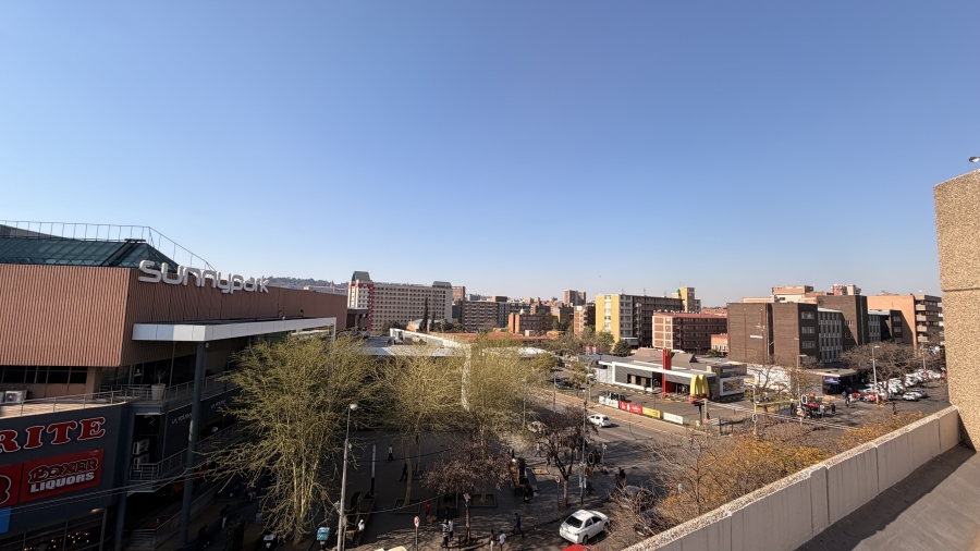 To Let Commercial Property for Rent in Sunnyside Gauteng