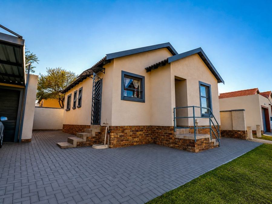 3 Bedroom Property for Sale in Kosmosdal Gauteng