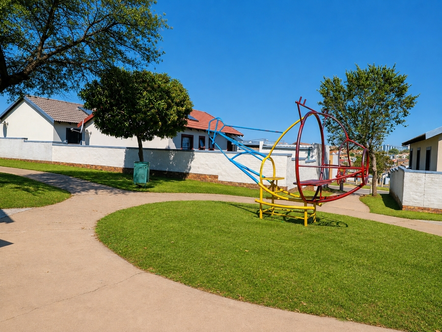 3 Bedroom Property for Sale in Kosmosdal Gauteng