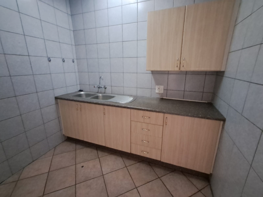 To Let Commercial Property for Rent in Meyerton Central Gauteng