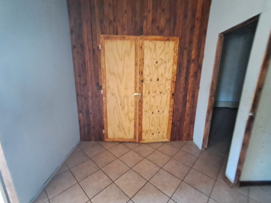 To Let Commercial Property for Rent in Meyerton Central Gauteng