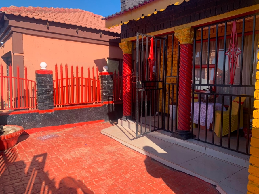 3 Bedroom Property for Sale in Lakeside Gauteng